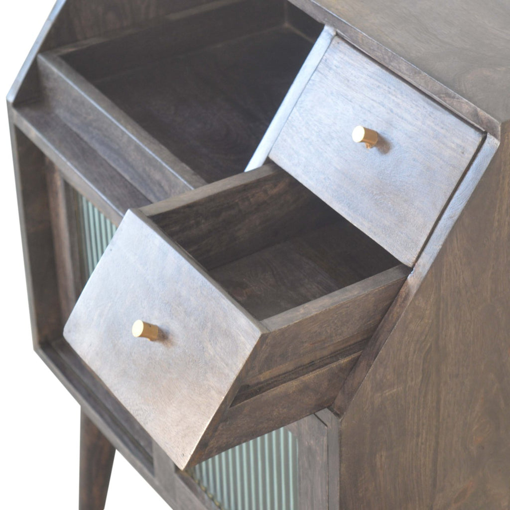 Mini-Kleiderschrank