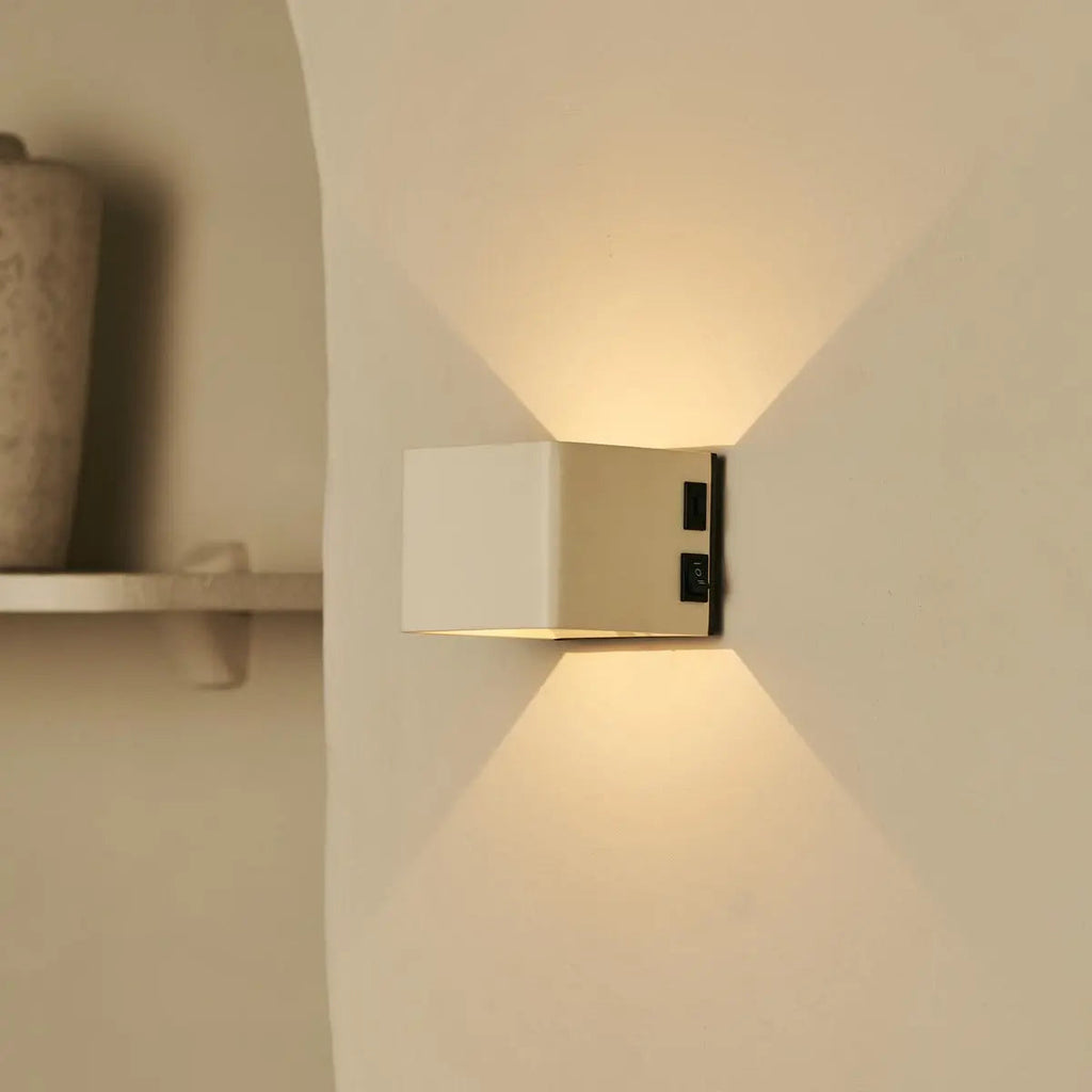 Tess Vanilla Rechargeable Wall Lamp | Motion sensor, 20 Light Modes & Remote Control