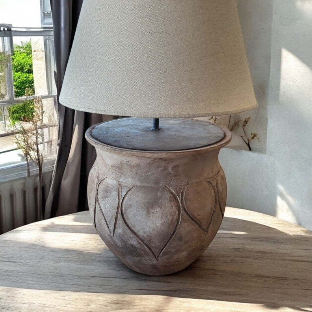 CureMe – Rustikale Keramik-Tischlampe