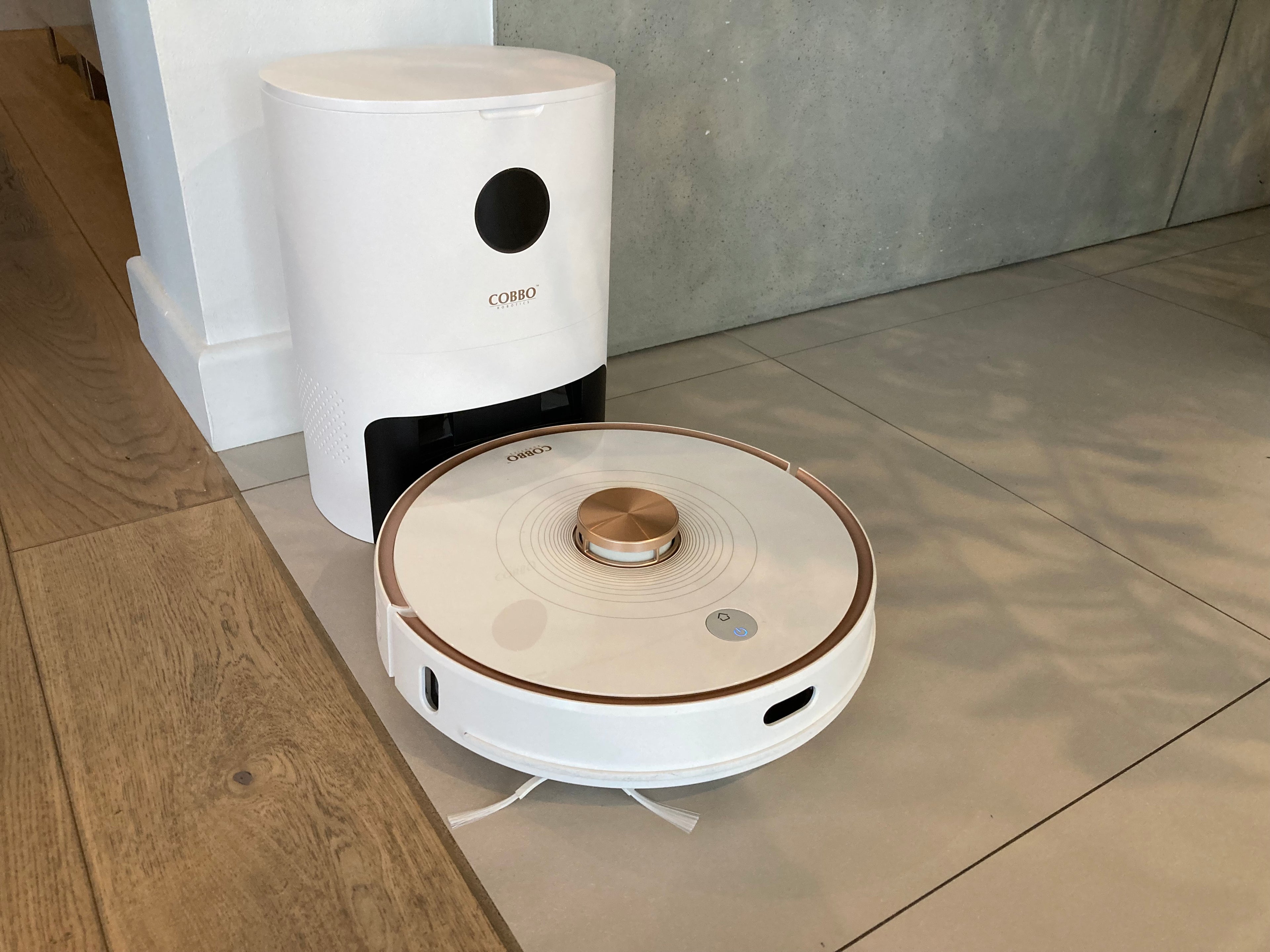 Reinigungsroboter COBBO PRO 27 UV